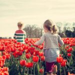 girls, children, tulips-739071.jpg